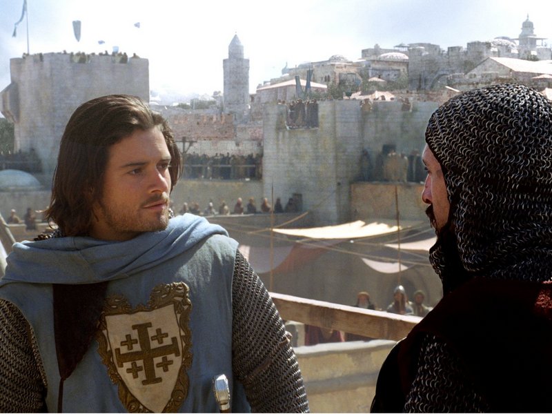 Balian (Orlando Bloom, left) and a newly anointed Knight (Martin Hancock) prepare to defend Jerusalem against overwhelming forces.