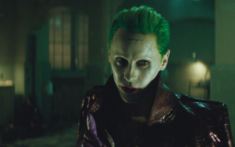 Joker z Legionu Samobójców to taki gangster ze słabością do  ekscentrycznych ciuchów. Nie ma się czym zachwycać ani czego bać. 