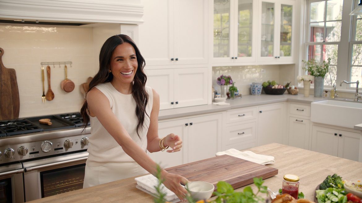 With_Love_Meghan_u_S1_E5_00_08_54_01R Piękne kurniki klasy próżniaczej czyli co mówi ” Z miłością, Meghan”